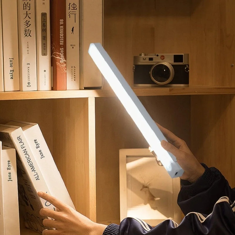 Luz led recargable con sensor de movimiento 